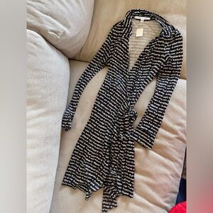 Diane Von Furstenberg logo wrap dress. Black and white.
